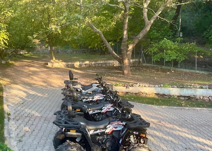 Izmir Yasam Vadisi Hotel *